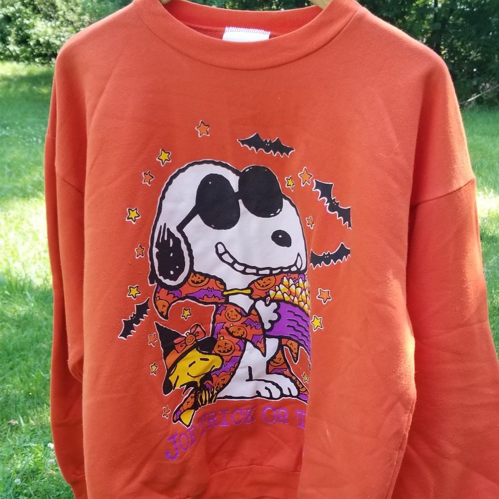 Vintage  Peanuts Snoopy Joe Cool Woodstock Halloween Trick-or-Treat Sweatshirt L